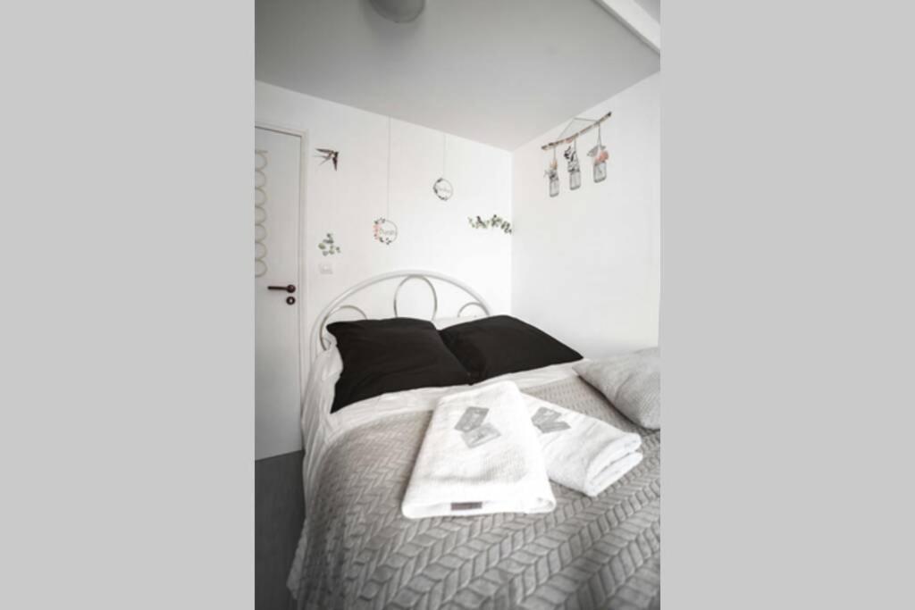 Apartmán Cherokee Dinan Exteriér fotografie